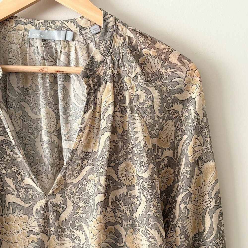 VINCE 100% Silk Floral Baroque Blouse – Size S - Picture 3 of 6